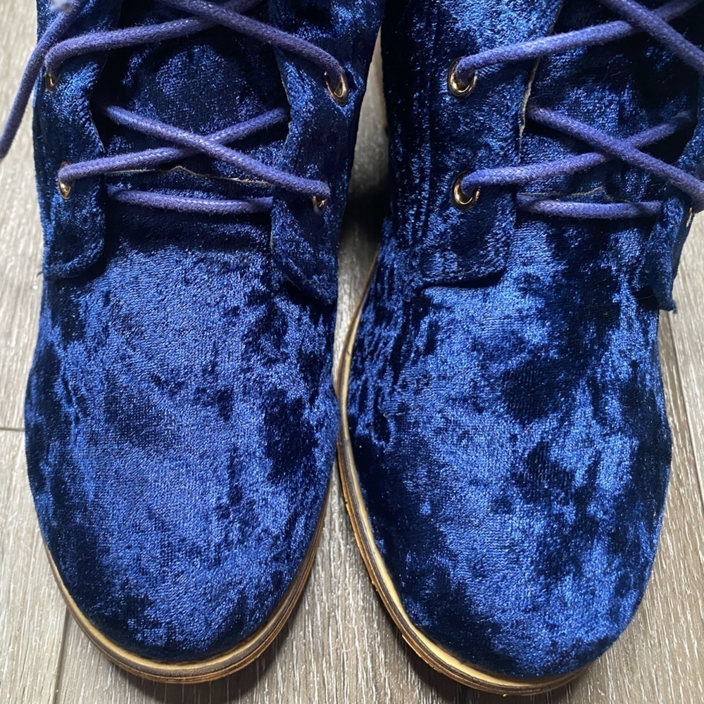 Catherine Malandrino Women’s Velvet Blue Booties Size 7.5 - Picture 7 of 16